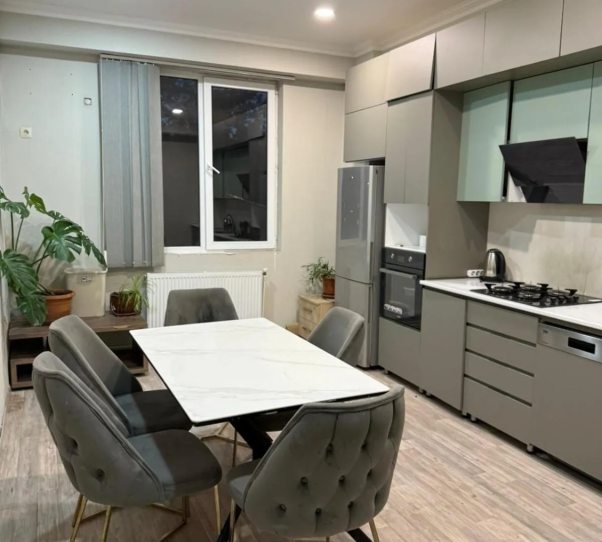 Three-Bedroom Apartment 