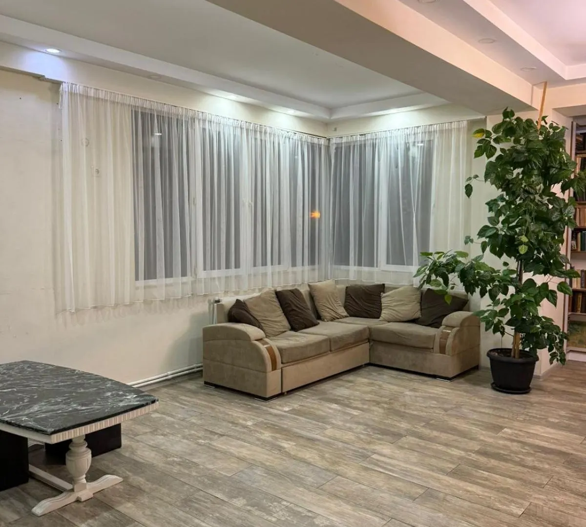 Three-Bedroom Apartment 